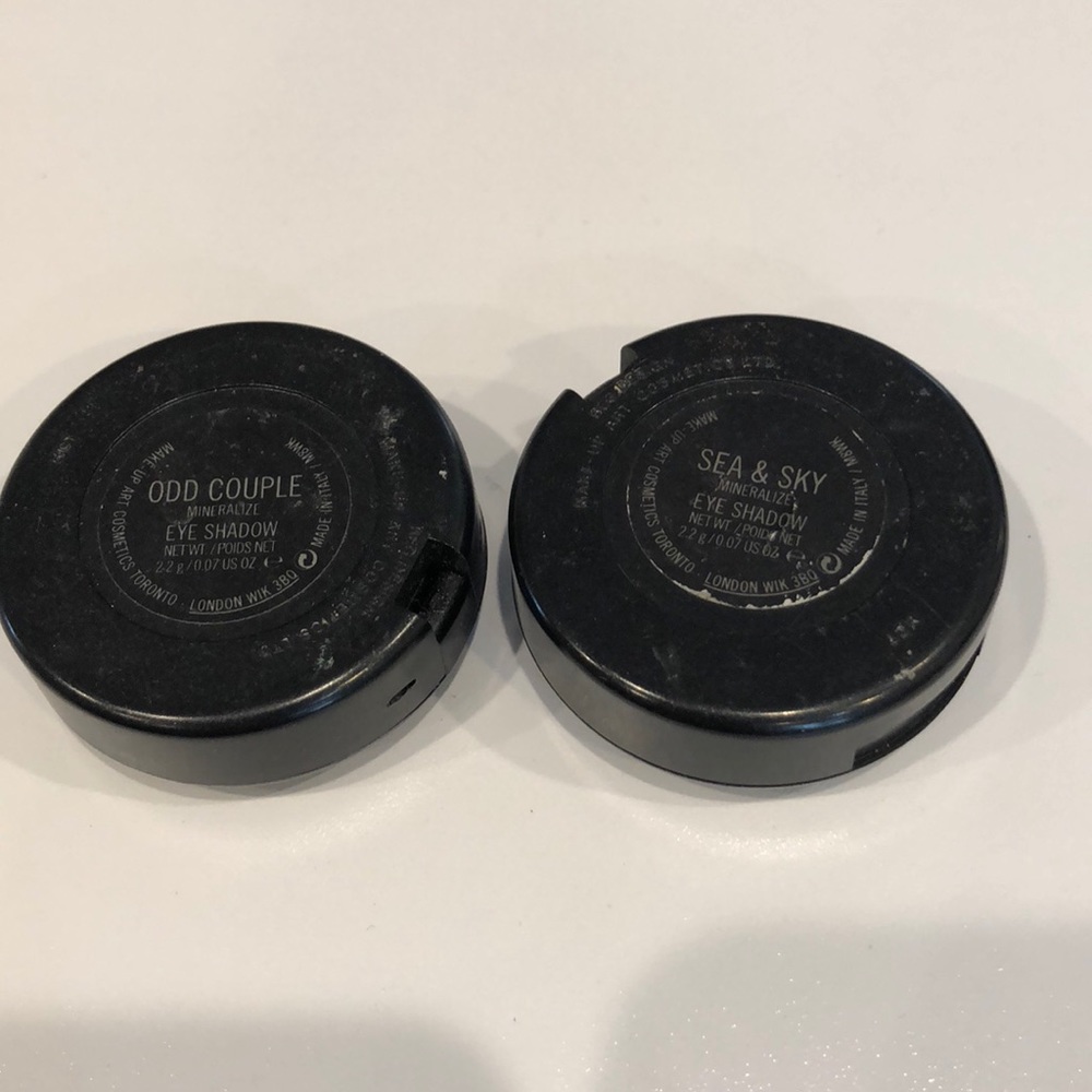 MAC Mineralize Eyeshadows - Picture 3 of 3